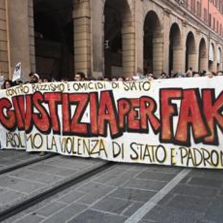 Fakir, consigliere comunale Bologna: "Sotto mio post carabiniere commenta 'uno di meno'". Arma avvia accertamenti