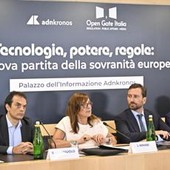 Vodafone+Fastweb: investire nella rete senza bloccare l’innovazion. Il Dna convince, il Cybersecurity Act va riequilibrato Vodafone+Fastweb: investire nella rete senza bloccare l’innovazion. Il Dna convince, il Cybersecurity Act va riequilibrato