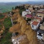 Frana a Niscemi, il sindaco agli abitanti: "State a casa" Frana a Niscemi, il sindaco agli abitanti: "State a casa"