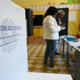 Elezioni suppletive a Reggio Calabria, spoglio in corso. Occhiuto: "Vittoria"