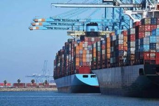 Trump: &quot;Imporremo dazi sui mobili importati dall'estero&quot;