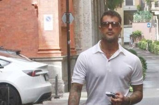 Denuncia di Signorini e inchiesta per revenge porn, Corona in procura