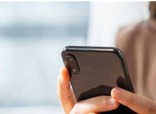 Stalking: Eurispes, quello online il più diffuso, ne hanno esperienza almeno 3 italiani su 10