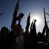 Yemen, Houthi: "Colpita la più grande raffineria dell'Arabia Saudita". Esplosioni a Riad Yemen, Houthi: "Colpita la più grande raffineria dell'Arabia Saudita". Esplosioni a Riad