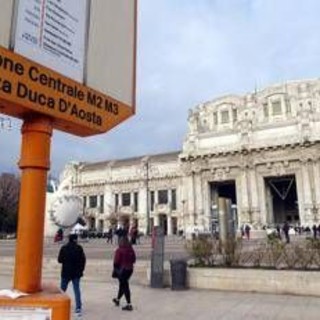 Aggredisce un turista ebreo in stazione a Milano, arrestato 25enne