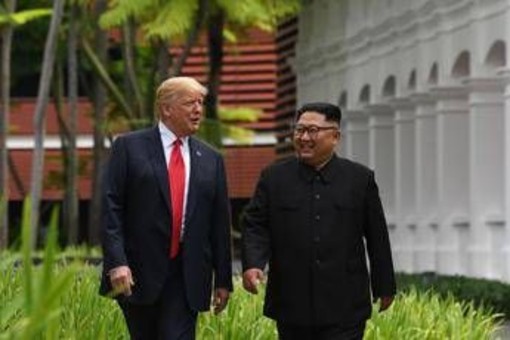 Trump rivedrà l'amico Kim: "Andiamo molto d'accordo, ha 57 armi nucleari molto potenti"