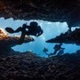 Maldive, recupero corpi dei sub in grotta: team internazionale pronto a nuova immersione Maldive, recupero corpi dei sub in grotta: team internazionale pronto a nuova immersione
