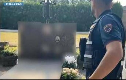 Treviglio, si accanisce contro lapide ex sindaco per una vicenda degli anni '60: denunciata 90enne Treviglio, si accanisce contro lapide ex sindaco per una vicenda degli anni '60: denunciata 90enne