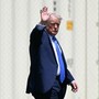 Trump in California, uomo armato arrestato prima dell'arrivo del presidente Trump in California, uomo armato arrestato prima dell'arrivo del presidente