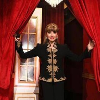 Ballando, l'omaggio speciale alle gemelle Kessler e le parole per Ornella Vanoni Ballando, l'omaggio speciale alle gemelle Kessler e le parole per Ornella Vanoni