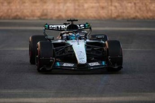 Gp Baku, Russell in pole position e disastro Antonelli nelle qualifiche: la griglia di partenza