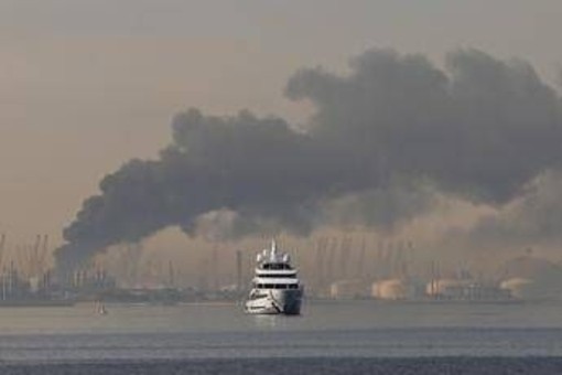 Usa, primo raid contro Iran dopo un mese. Missili e droni di Teheran contro Giordania e Emirati