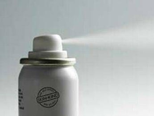 Londra, 11enne muore inalando deodorante spray: torna l'allarme 'chroming'