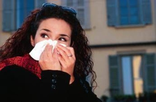 Raffreddore che non passa, cosa fare: esperto svela le cause dei sintomi infiniti Raffreddore che non passa, cosa fare: esperto svela le cause dei sintomi infiniti