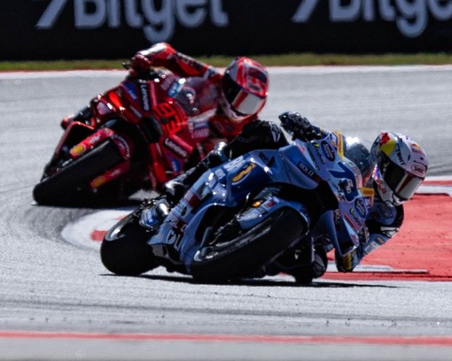 In Catalunya Alex Marquez batte il fratello Marc, Bastianini 3°