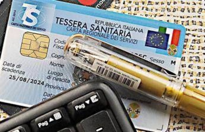 Tessera sanitaria e false mail per rubare i dati, la truffa e l'alert del ministero della Salute