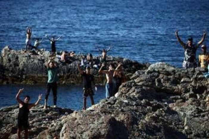 Migranti, Ue propone riforma Frontex: 30mila agenti e regia su rimpatri Migranti, Ue propone riforma Frontex: 30mila agenti e regia su rimpatri