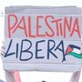 Roma, partito il corteo per Gaza: &quot;Blocchiamo tutto, Palestina libera&quot;
