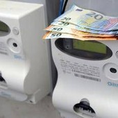 Bollette, come scegliere la tariffa giusta per i consumi: quanto si può risparmiare sul mercato libero
