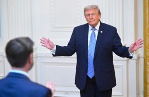Trump rilancia sospetti su voto: "Cina interferì". Ma le carte non provano manipolazioni Trump rilancia sospetti su voto: "Cina interferì". Ma le carte non provano manipolazioni