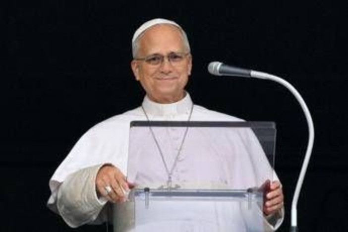 Papa Leone XIV, i medici: "Non servono altre terapie dopo l'operazione" Papa Leone XIV, i medici: "Non servono altre terapie dopo l'operazione"