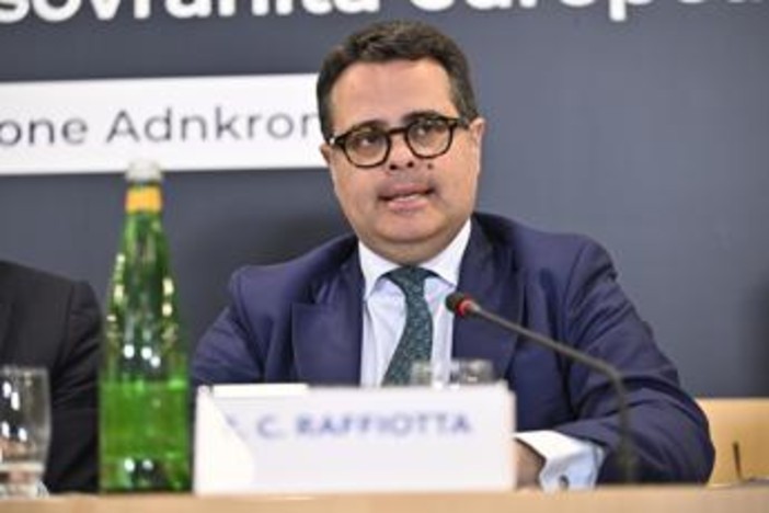 Sovranità digitale senza Costituzione europea? Raffiotta: "Il rischio è decidere per regolamento ciò che richiede legittimazione democratica" Sovranità digitale senza Costituzione europea? Raffiotta: "Il rischio è decidere per regolamento ciò che richiede legittimazione democratica"
