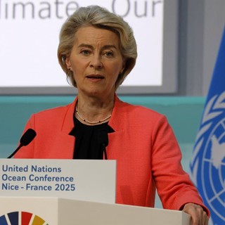 Von der Leyen annuncia un miliardo di euro per economia costiera