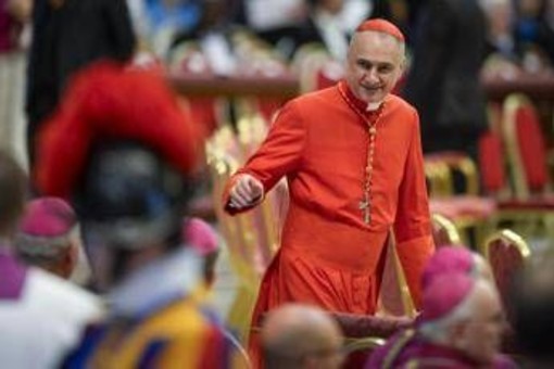 Papa Leone manda Gambetti a Chieti, via il cardinale che 'governava' San Pietro Papa Leone manda Gambetti a Chieti, via il cardinale che 'governava' San Pietro