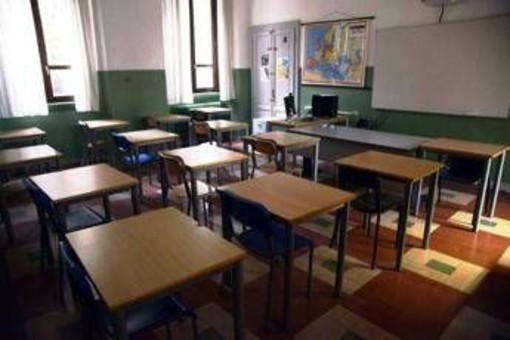 Scuola, stop ai 4 anni in 1. Valditara: &quot;Con norme contro i diplomifici non sarà più possibile&quot;