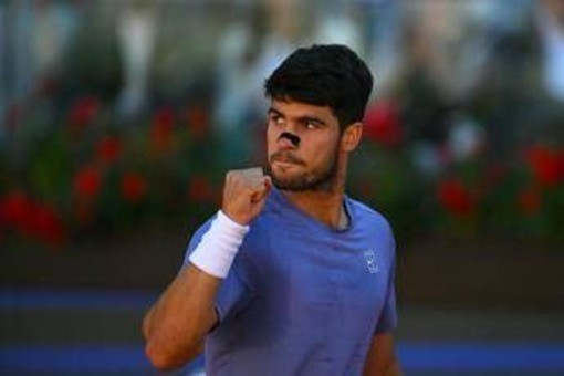 Musetti, svanisce il sogno finale a Roma. Alcaraz lo batte e aspetta Sinner