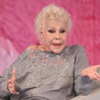 Vanoni, la laurea honoris causa pochi mesi fa e il desiderio: "Intitolatemi un'aiuola" Vanoni, la laurea honoris causa pochi mesi fa e il desiderio: "Intitolatemi un'aiuola"