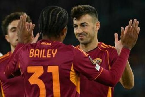Europa League, Roma-Midtjylland 2-1: grande festa all'Olimpico