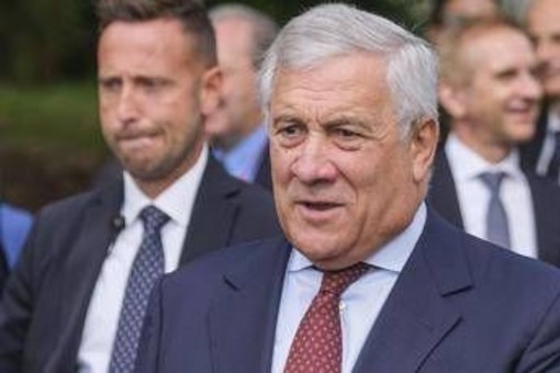 Tajani: &quot;A Gaza non genocidio ma carneficina. Scorta rafforzata? Clima non è buono&quot;