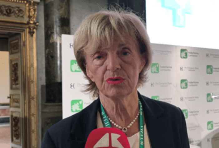 Racca (Federfarma Lombardia): "3.054 croci verdi per la salute dei cittadini, disponibili 2 nuovi vaccini" Racca (Federfarma Lombardia): "3.054 croci verdi per la salute dei cittadini, disponibili 2 nuovi vaccini"