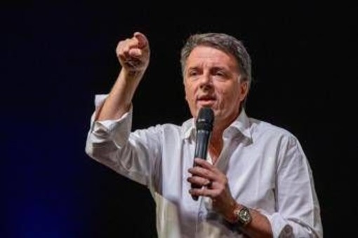 Governo, Renzi a Cernobbio: &quot;Auguri a imprenditori che lo votano, loro è devastante superficialità&quot;