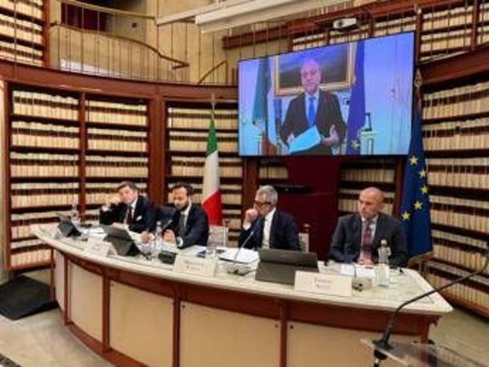Farmaci, italiani pronti a donare plasma ma solo 2 su 10 sanno cosa sia, indagine Farmaci, italiani pronti a donare plasma ma solo 2 su 10 sanno cosa sia, indagine