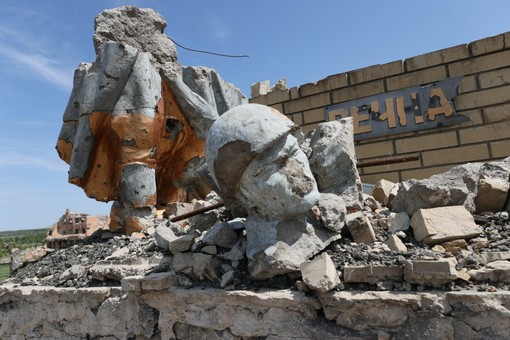 Nuovi attacchi russi in Ucraina, otto morti