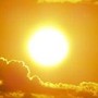Caldo non cede nel weekend, sabato tornano i bollini arancioni: le città più roventi