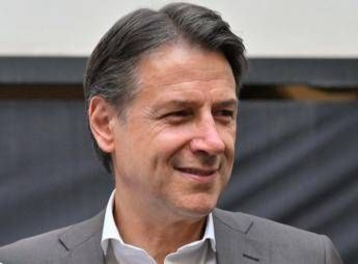 M5S, Conte confermato presidente: "Avanti, tutti insieme, a testa alta" M5S, Conte confermato presidente: "Avanti, tutti insieme, a testa alta"