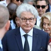 Usa, negati visti a 5 europei: tra questi c'è l'ex Commissario Ue Breton