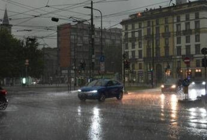 Piogge e temporali violenti, cambio meteo netto sull'Italia: le previsioni