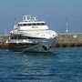Mare forza 4, scoppiano finestrini sul traghetto veloce Napoli-Capri