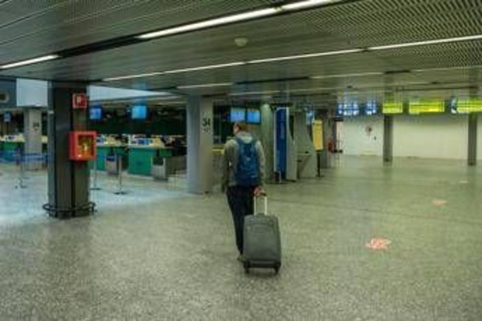 Milano Malpensa, una pista chiude per due mesi: voli spostati a Linate Milano Malpensa, una pista chiude per due mesi: voli spostati a Linate