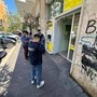 Roma, buco nel muro e maschere di Halloween: rapina da 100mila euro alle Poste della Garbatella