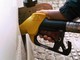 Benzina a un passo dai 2 euro, diesel torna a salire con forza: i prezzi dei carburanti oggi Benzina a un passo dai 2 euro, diesel torna a salire con forza: i prezzi dei carburanti oggi