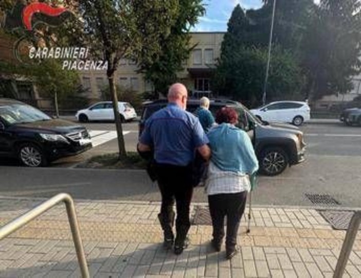 A 74 anni si innamora online di cantante rock ma è una truffa: bloccata mentre stava per fargli un bonifico di 8.500 euro A 74 anni si innamora online di cantante rock ma è una truffa: bloccata mentre stava per fargli un bonifico di 8.500 euro