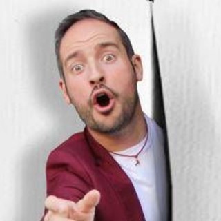 Filippo Caccamo è 'Fuori di tela': "Storia dell'arte spesso incomprensibile, invece può far ridere" Filippo Caccamo è 'Fuori di tela': "Storia dell'arte spesso incomprensibile, invece può far ridere"