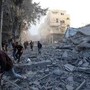 Gaza, dopo i raid torna il cessate il fuoco. Oggi gli inviati di Trump in Israele