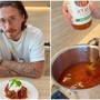 Brooklyn Beckham prepara spaghetti all'arrabbiata, ma i social lo 'bocciano' Brooklyn Beckham prepara spaghetti all'arrabbiata, ma i social lo 'bocciano'