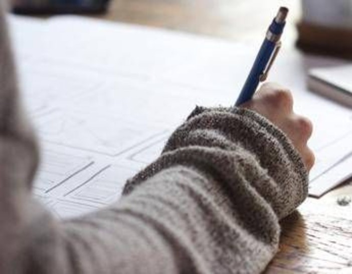 Torino, studente con disabilità ustionato con accendino da compagno di scuola